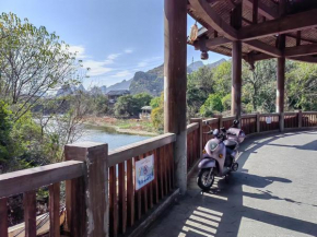 Castle peak yard Inn Guilin